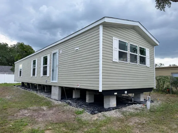 805 Walker Dr #60, Tampa, FL 33613