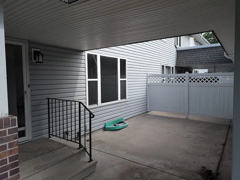 2210 Mirwyn Ct — Photo 3