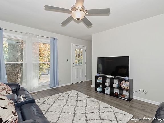 5th image of 1228 Meadowbrook Dr