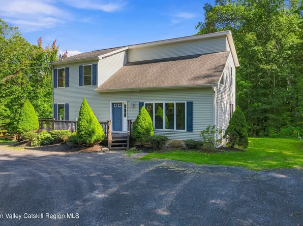 696 Old Road, Windham, NY 12496