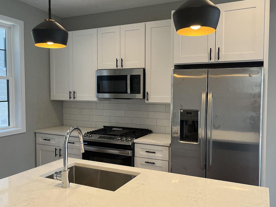 1st image of 1315 W Carmen Ave #3R