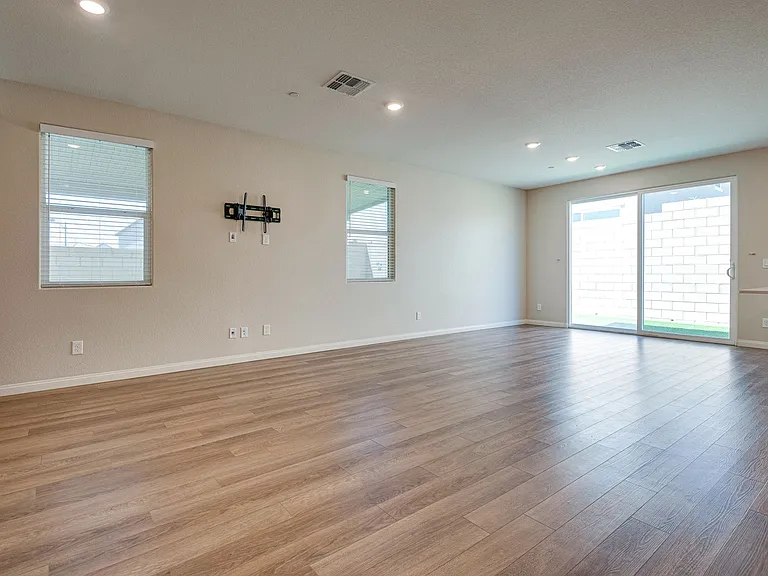 6953 Antequera St — Photo 16