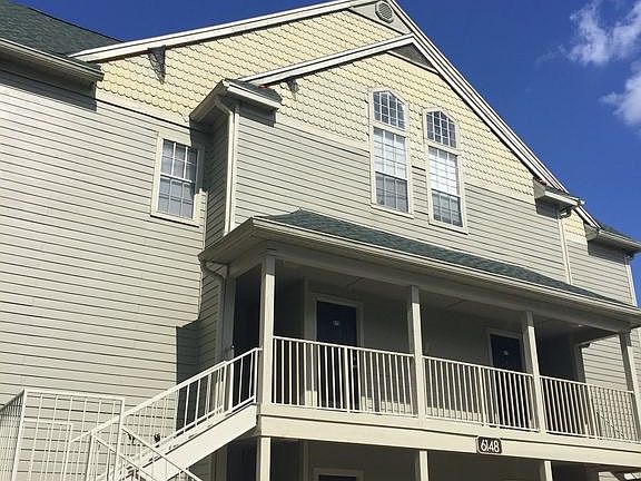 4th image of 6148 Westgate Dr APT 203
