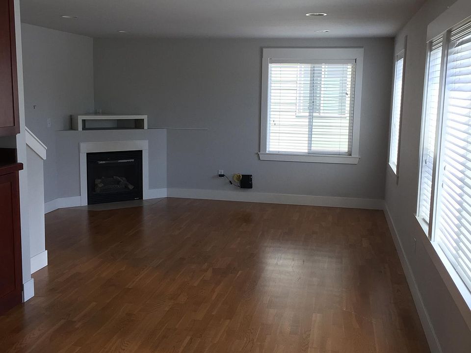 Living Room with Lots of Natural Light