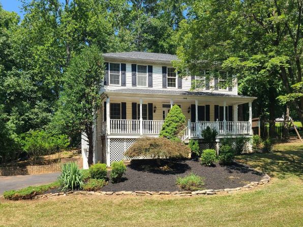 105 Oakwood Dr