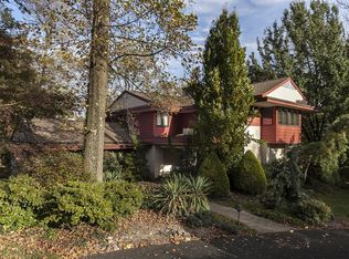 1655 Stocton Rd, Meadowbrook, PA 19046