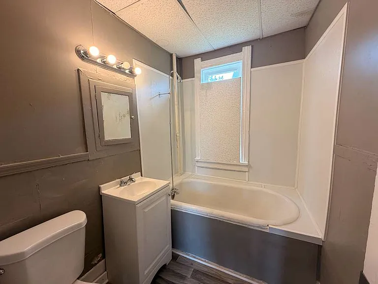 816 Orchard St — Photo 8