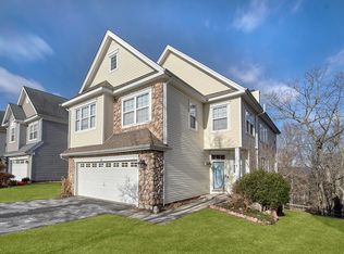 22 Scofield Ct, Peekskill, NY 10566