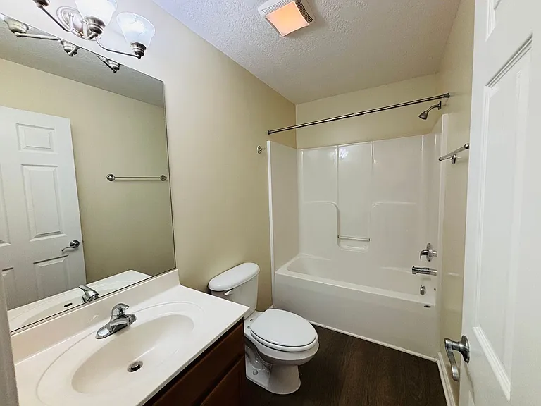 1725 Aden Ln — Photo 10