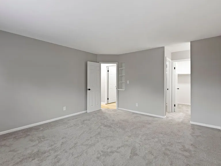 The Lenox Apartment Homes — Photo 59
