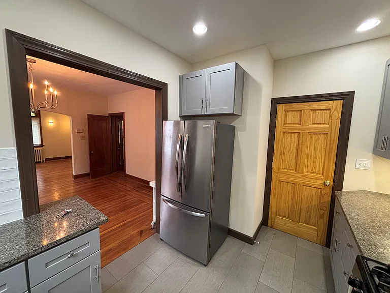 2644 Madison Rd #1 — Photo 3