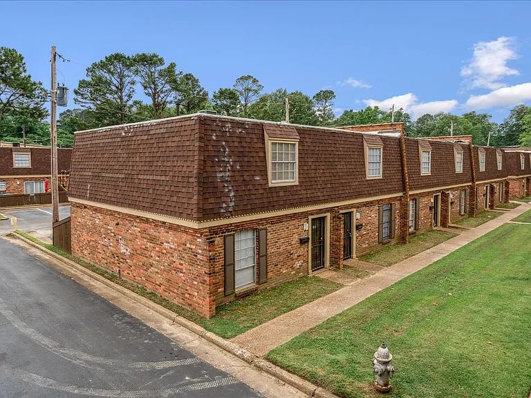 Chambliss Village Townhomes — Photo 13