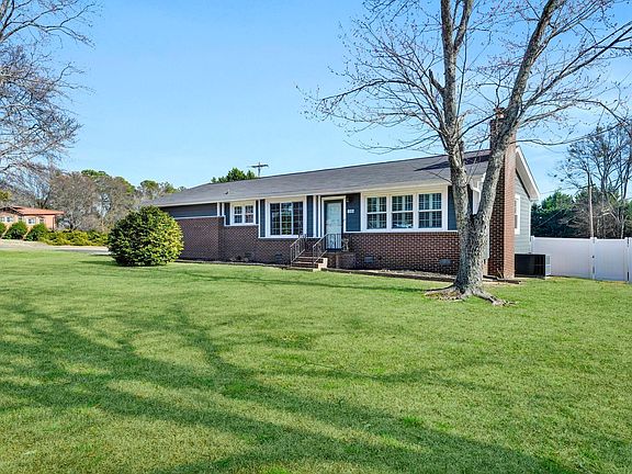 2nd image of 104 Hillside Dr