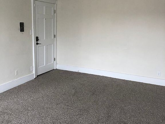 3rd image of 709 Hazelwood St APT 210
