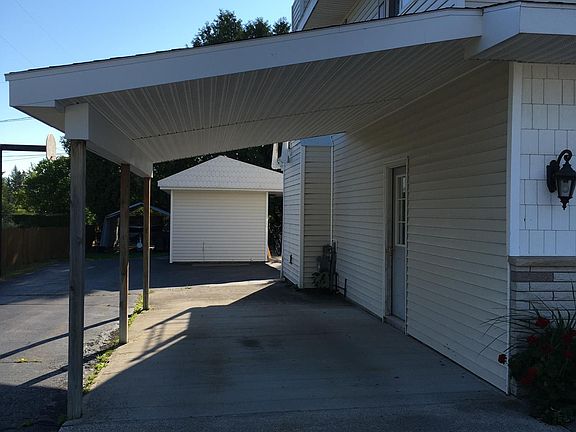 5th image of 542 E Brege Dr