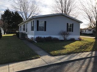 962 Springdale Ln, Dekalb, IL 60115