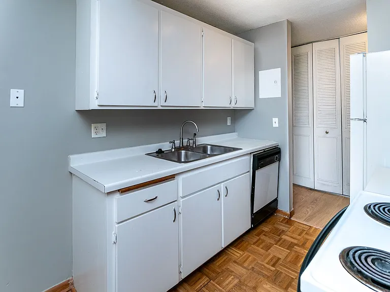 2800 Hamline Ave N #217 — Photo 4