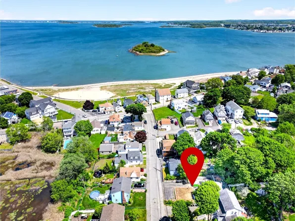 139 Spring St, Quincy, MA 02169