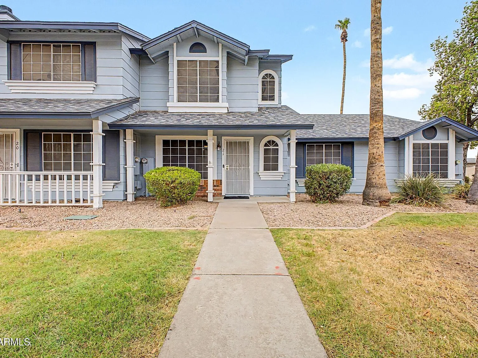 2 bed, 1.5 bath, 1074 sqft, $2,000 — Photo 3