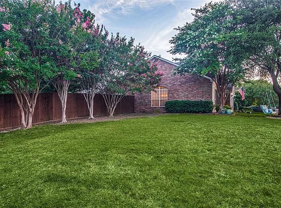 4th image of 3301 Woodglen Dr