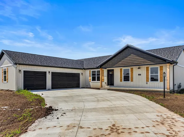 407 Jerin Dr, Fisher, IL 61843