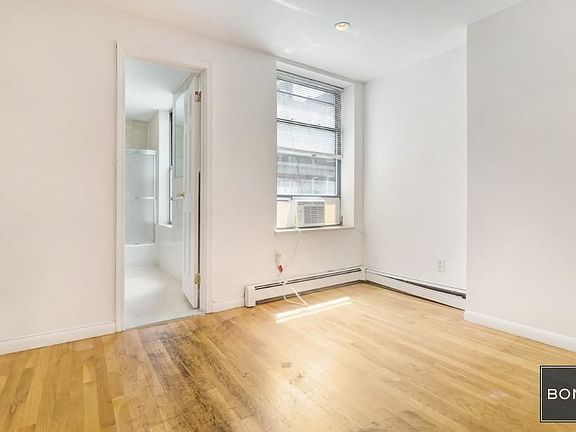 5th image of 340 E 9th St APT 6A