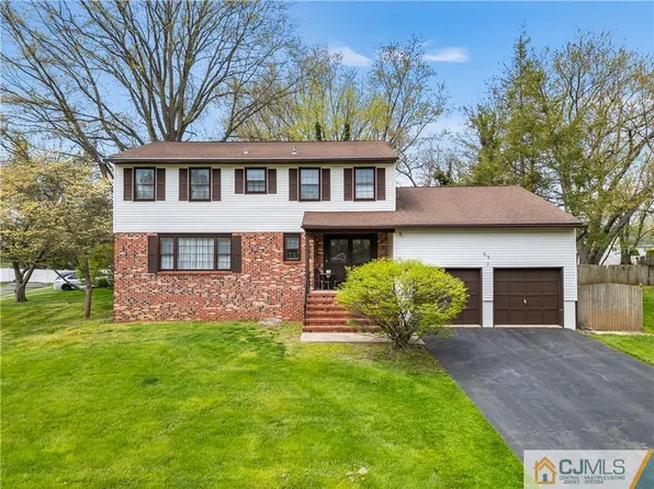 55 River Dr, Marlboro, NJ 07746