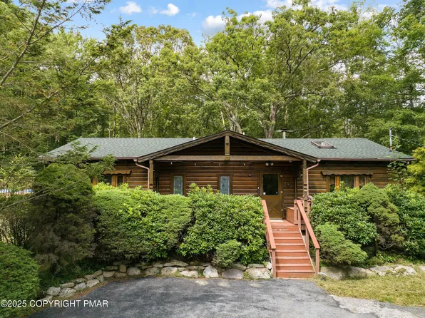 456 Devils Hole Rd, Cresco, PA 18326