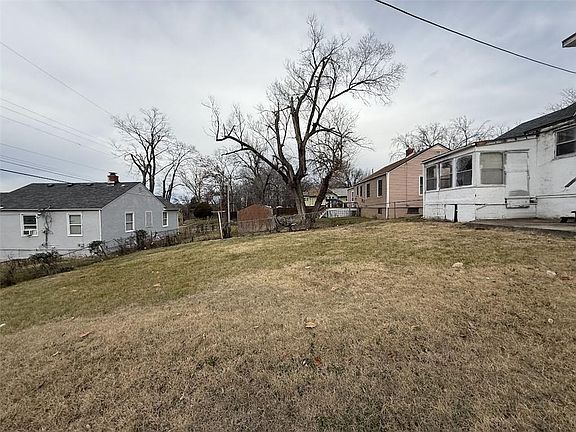 3rd image of 6206 S Benton Ave