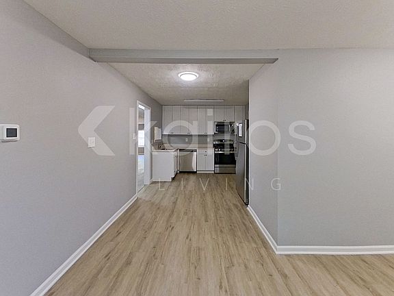 4th image of 1546 14th Ave N