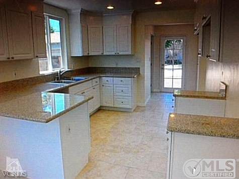 3rd image of 14147 Tiara St
