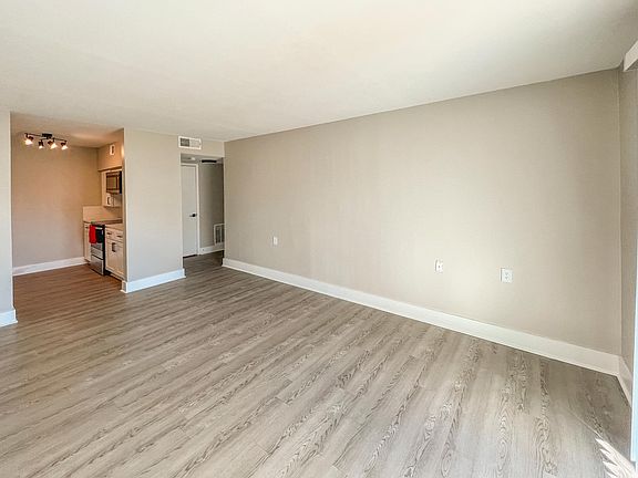 4th image of 160 Continental St #1A