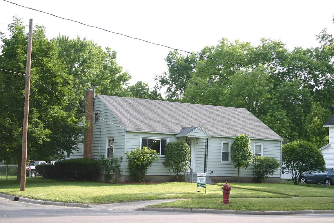 703 E Clinton St photo 1