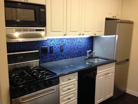 Rented by Aysaac Allen LLC | media 24