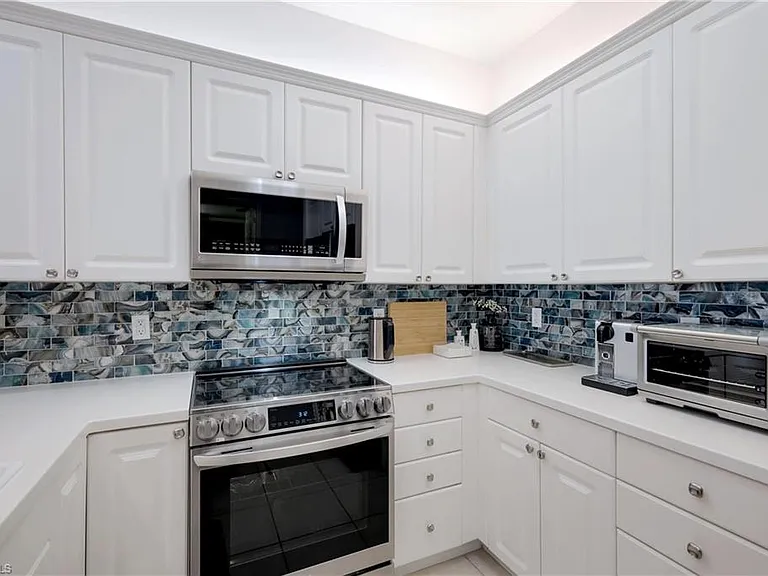 400 Flagship Dr #705 — Photo 3