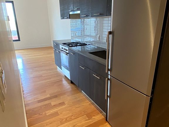 3rd image of 169 Graham Ave #602