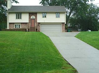 500 Browns Woods Dr, West Des Moines, IA 50265