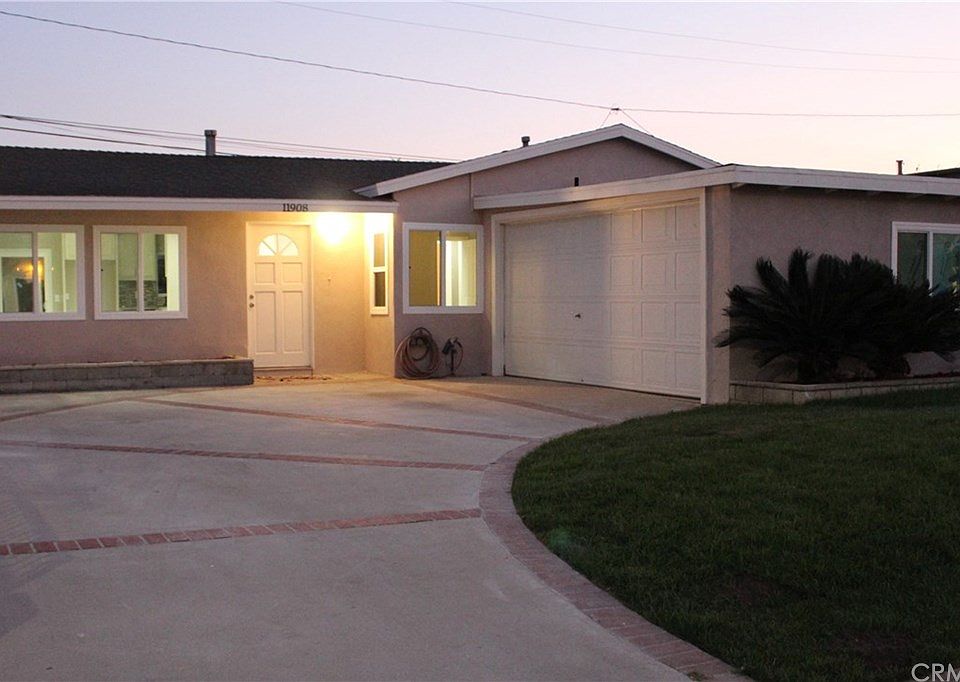 1st image of 11908 205th St