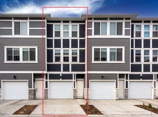 33 E Merganser Dr W #905, Chestermere, AB T1X2S3