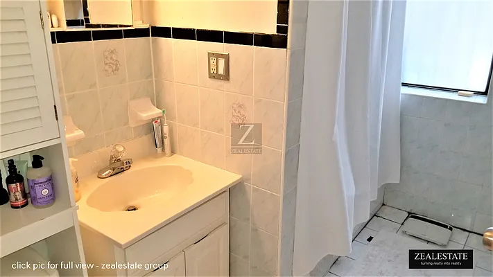 Rented by ZealEstate Group Inc | media 14