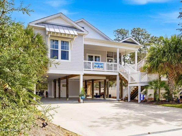 214 NE 35th Street, Oak Island, NC 28465