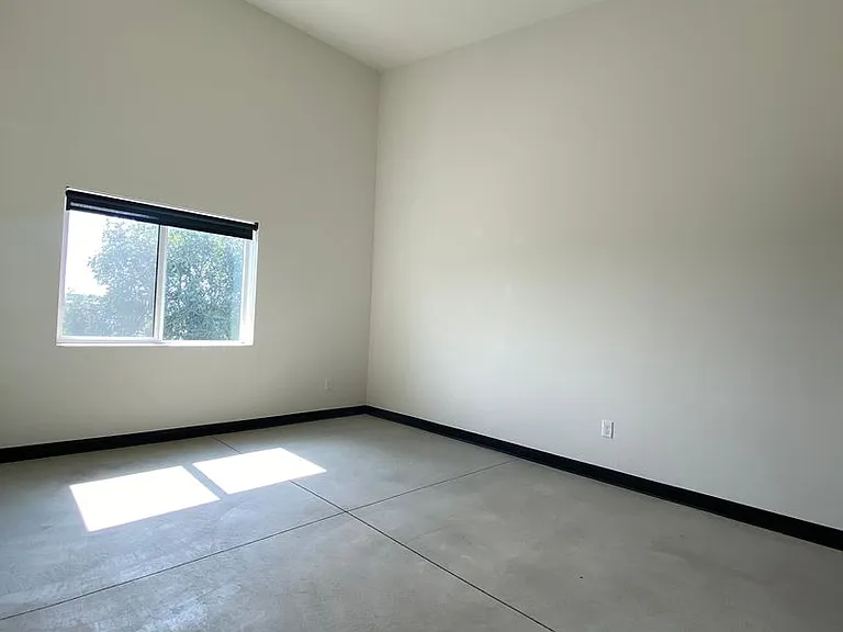 Wall Street Apartments — Photo 10