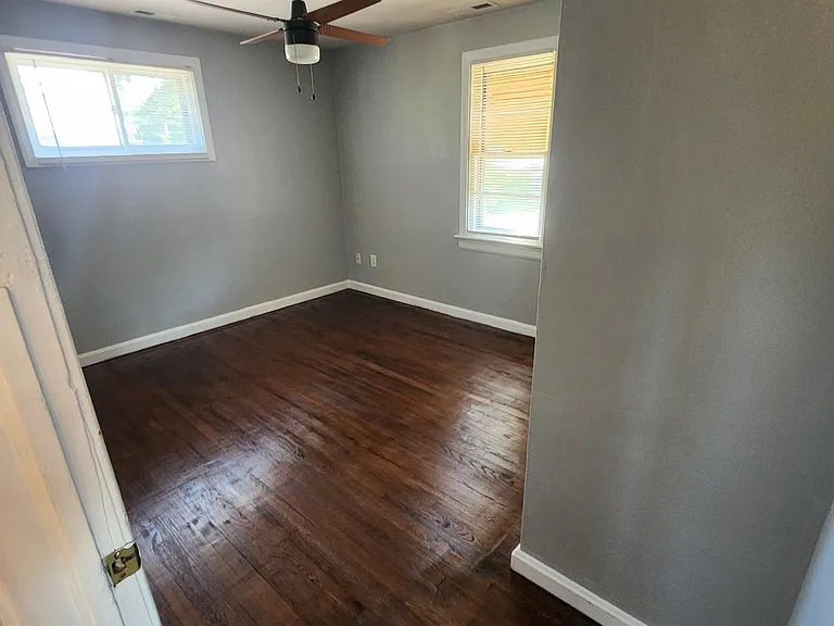 136 Banneker Dr — Photo 10