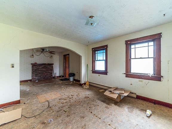 3rd image of 2041 Germantown Pike