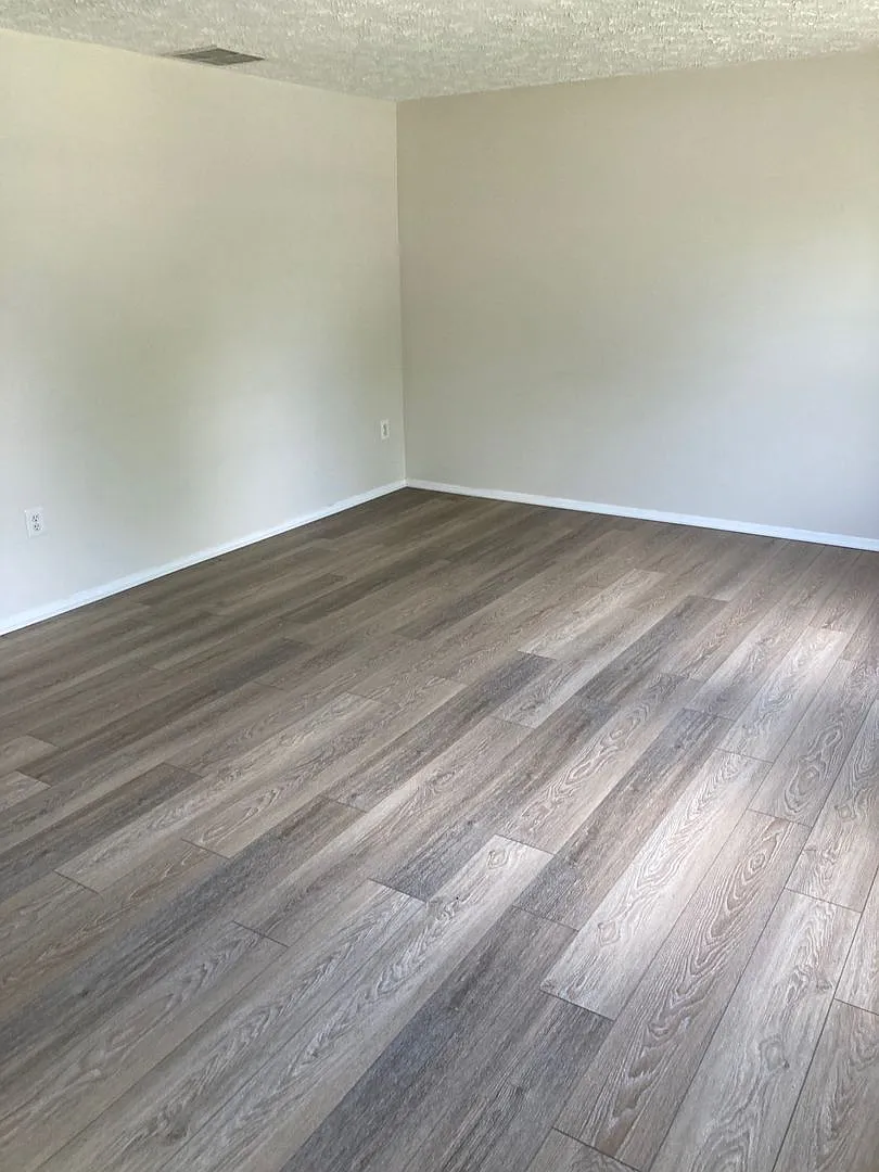 Farmbrook Rental — Photo 2
