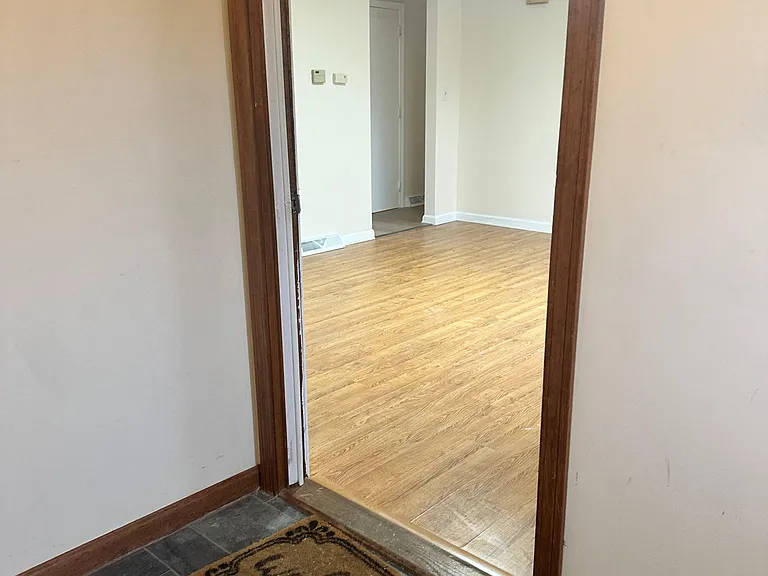 18 Tobin Ave — Photo 6