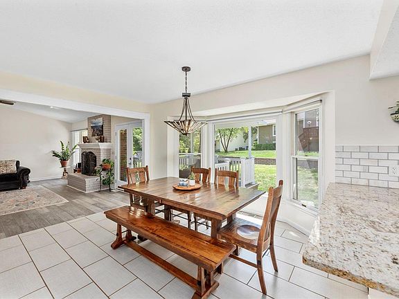 5th image of 31 Picardy Dr