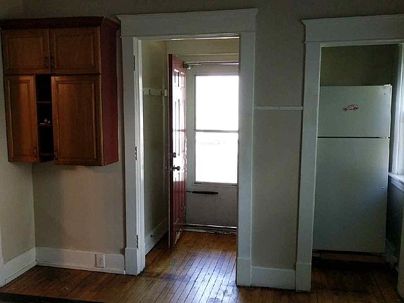 5th image of 1422 26th Ave N APT 1