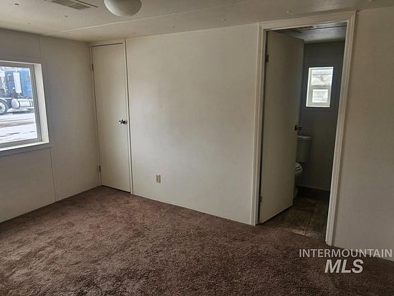 4th image of 15049 5th St