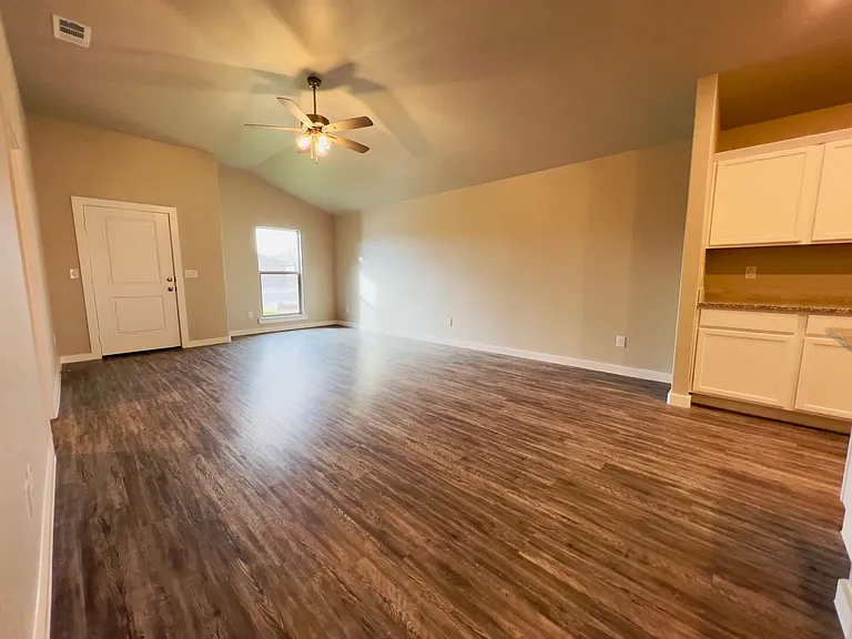 3208 Abbeville Ave — Photo 3